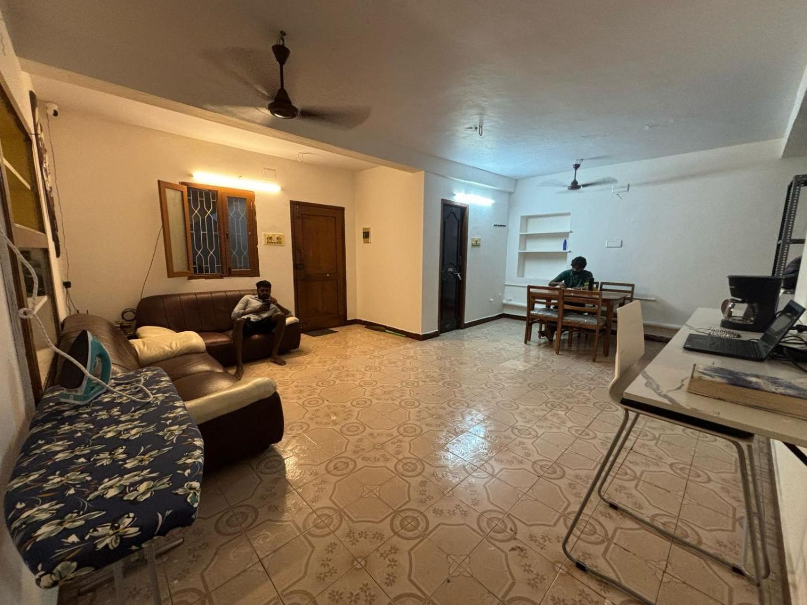 Hostel Madras Exterior photo